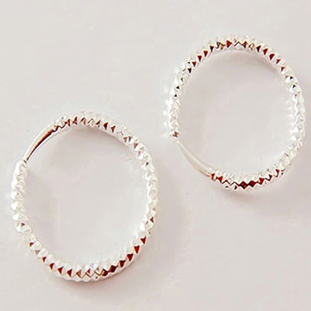 Đôi hoa tai tròn mịn vân sóng nhỏ / lớn thiết kế đơn giản thời trang cho nữ