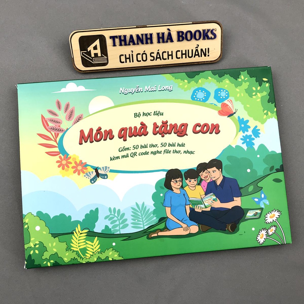 Sách - Món quà tặng con - 50 bài thơ+50 bài hát kèm QR code file nghe cho bé 2-8 tuổi - Nguyễn Mai Long (Quà cho con 2)