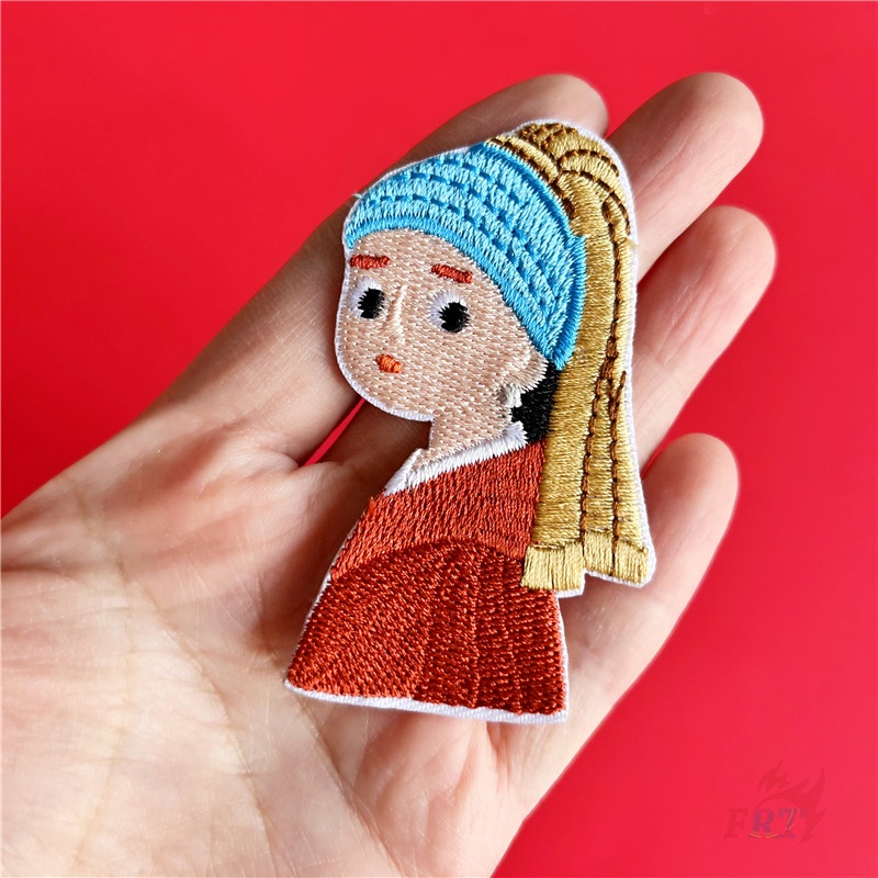 1 miếng vá trang trí quần áo hình cô gái đính ngọc trai kích thước 4.2CM*7.1CM