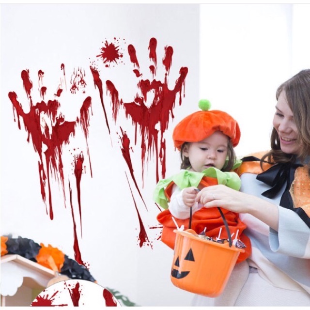 Decal dán tường Halloween - Bàn Tay máu đáng sợ