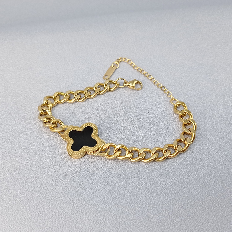 Vòng Đeo Tay Bằng Thép Không Gỉ Mạ Vàng 18k Họa Tiết Cỏ Ba Lá Cổ Điển
