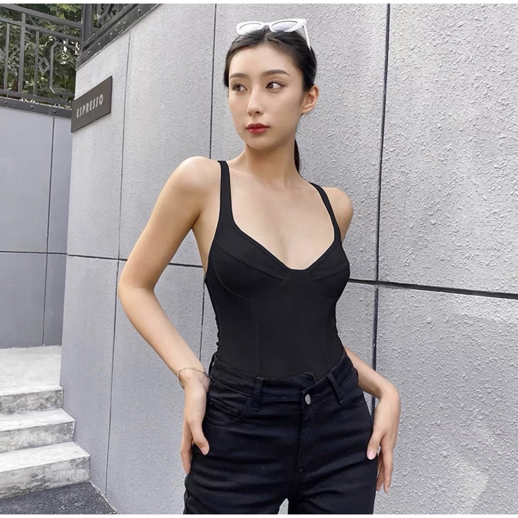 Một chiếc bodysuit trẻ trung