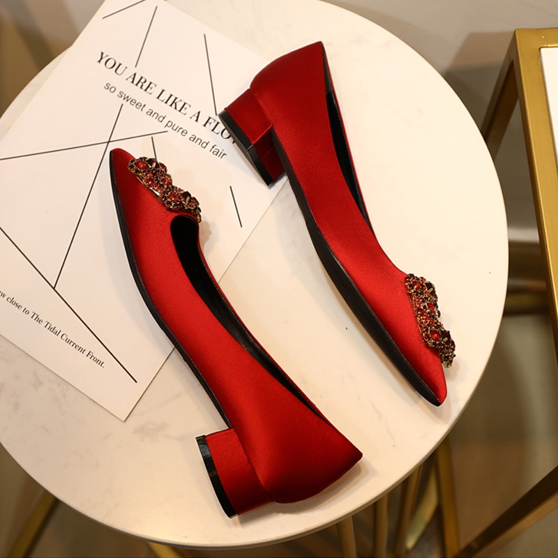 Giày Cao Gót 3Cm Vải Satin Mũi Nhọn Đính Đá Hình Hoa Tuyết Dễ Thương Cho Nữ