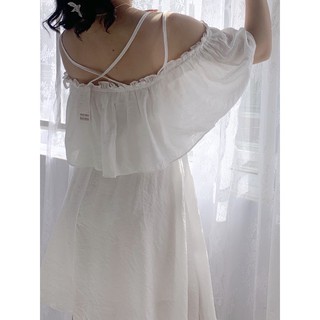 Đầm trắng trễ vai đan dây (trắng/đen)