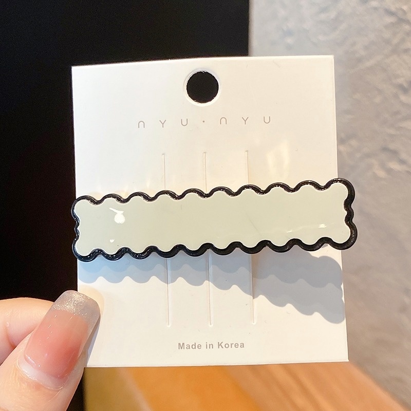 Kẹp Tóc Họa Tiết Ô Vuông Trắng Đen Hiện Đại