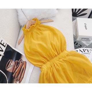 Đầm maxi vàng cổ yếm hở lưng