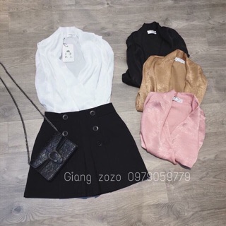 Áo sơ mi lụa sát nách cổ V