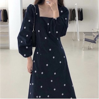 Đầm kate nhung thêu hoa nổi