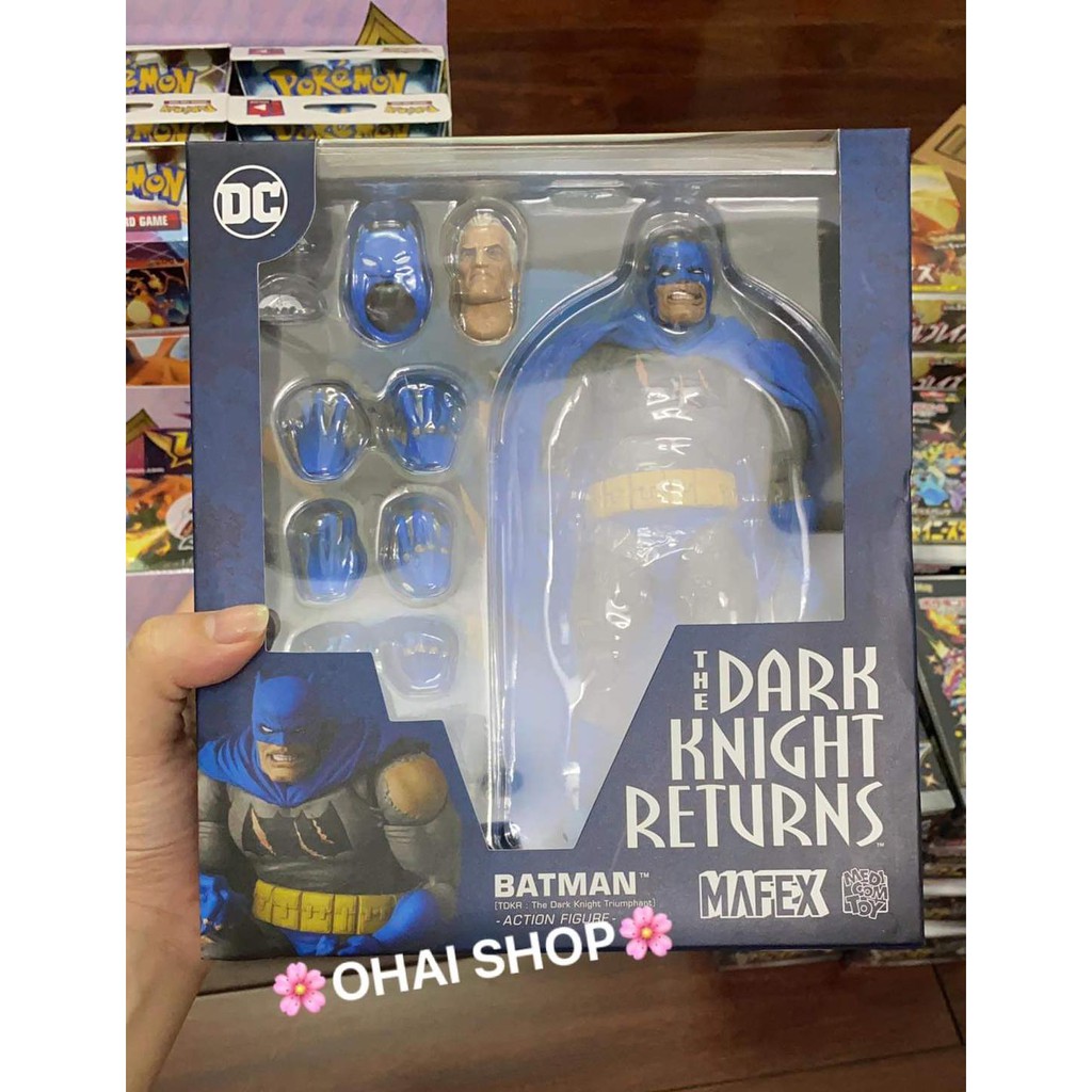 Mô Hình Mafex The Dark Knight Return Batman Chính Hãng