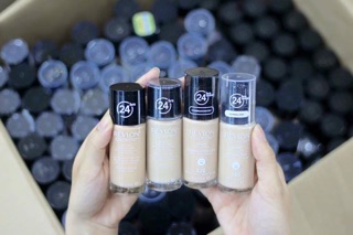 Kem nền Revlon Colorstay