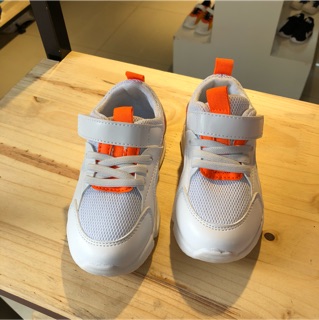 Giày sneaker trắng cam