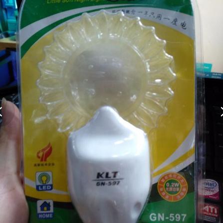 Đèn ngủ hình vỏ con trai tự động tắt khi trời sáng