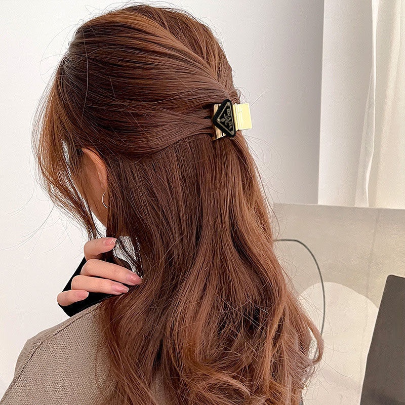 Mới Kẹp Càng Cua Cỡ Nhỏ Xinh Xắn Cho Nữ