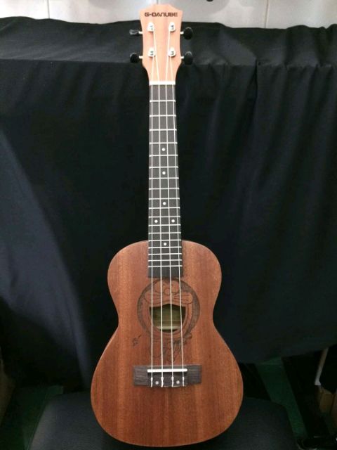 Đàn ukulele