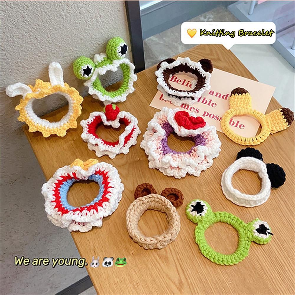 Vòng Tay Đan Len Hình Tai Thỏ/Ếch/Cà Rốt Dễ Thương Sáng Tạo cho trẻ em gái Mihan1