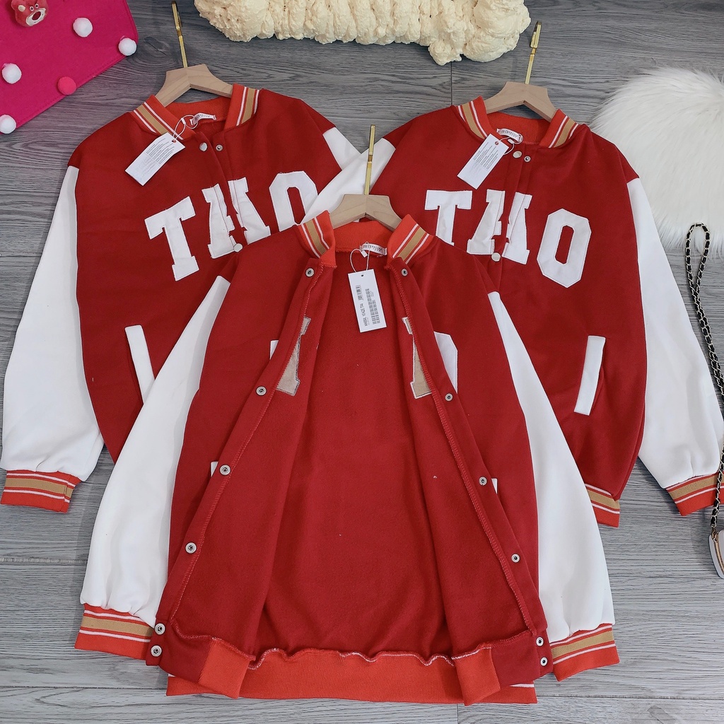 Áo Bomber Nỉ Nữ Thêu Chữ TAO 🦋 Áo Khoác Dáng Rộng Màu Đỏ Tay Bo 🦋