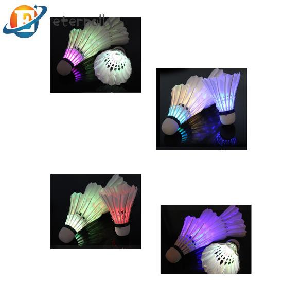 Set 4 quả cầu lông có đèn LED màu rực rỡ 11.25