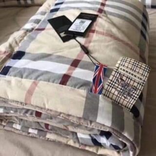 CHĂN BURBERRY