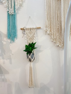 Dây treo chậu cây đan macrame màu trắng kem - Treo tường, trang trí nhà cửa
