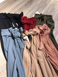 Quần ống rộng xếp ly