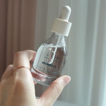 Tinh dầu dưỡng tràm trà xanh dành cho da dầu Aromatica Tea Tree Green Oil 30ml