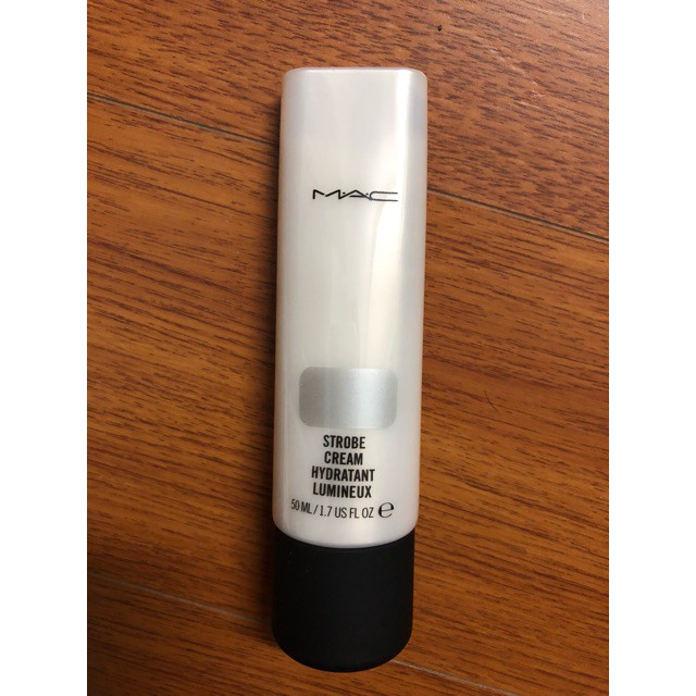 Kem lót Mac Strobe Cream Hydratant Lumineux 50ml - Silverlite