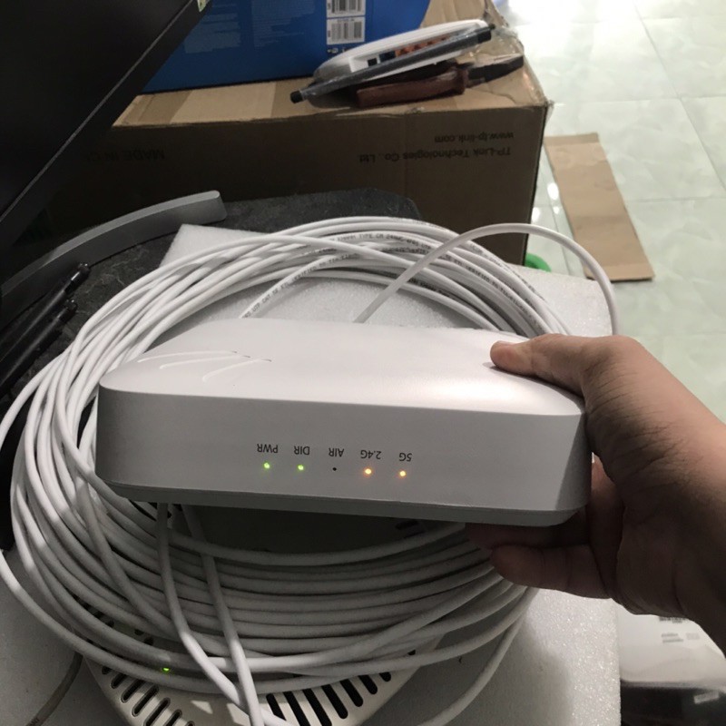 Combo Router và Ap Wifi chịu tải cao cho quán mikrotik 750gr3 và Ruckus R700 hàng cũ