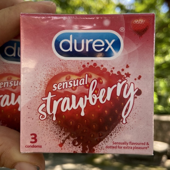 BAO CAO SU DUREX SENSUAL STRAWBERRY HỘP 3 CÁI