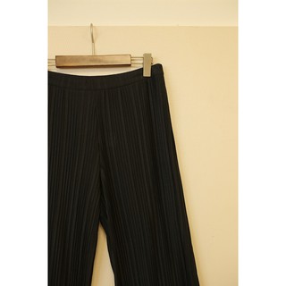 Quần Culottes Nữ MOMOCO Rập Nhăn M2160