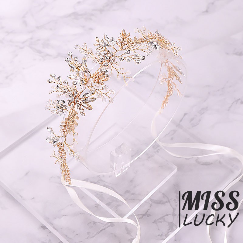 Vòng hoa đính đá và ngọc trai giả sang trọng cho cô dâu