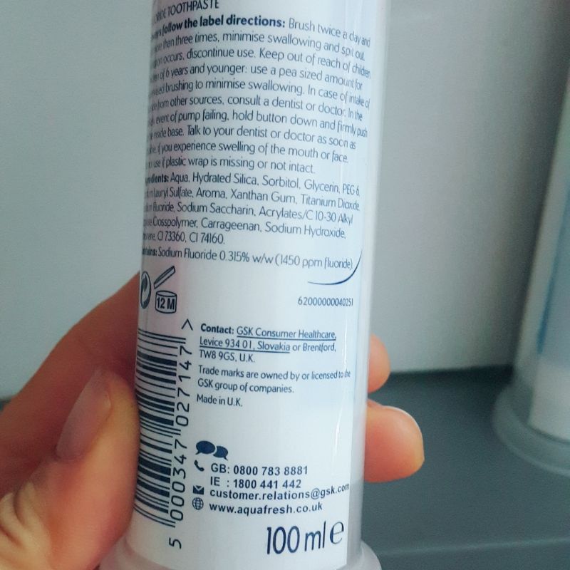 Kem Đánh Răng Aquafresh dạng ống 100ml [ HÀNG CHÍNH HÃNG]