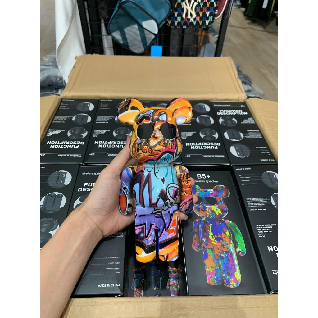 Loa Bluetooth B5+ Bearbrick Kaws B5 Plus Hình Gấu, Âm Thanh Sống Động, Nghe Nhạc Cực Hay