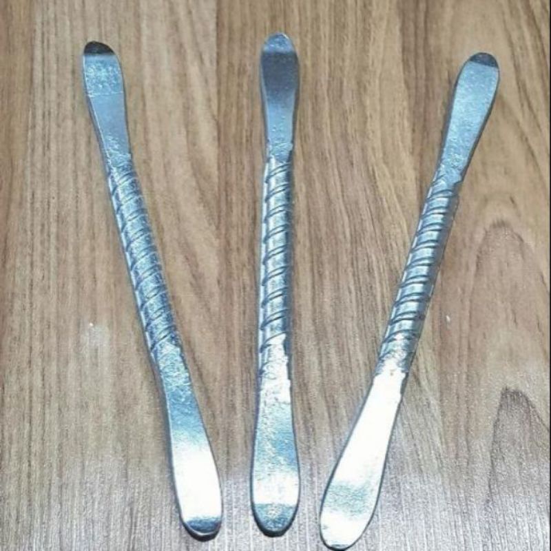 Cây Móc Lốp xe đạp xe máy ( giá 1 cây )