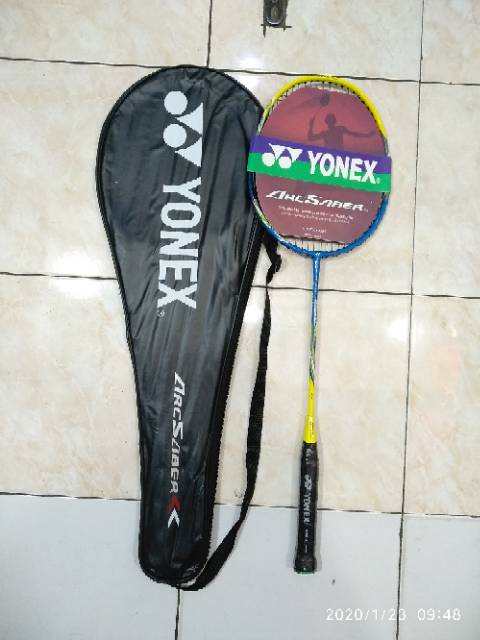 Khuyến Mãi Vợt Cầu Lông Yonex Bằng Carbon Hàng Nhập Khẩu Cao Cấp