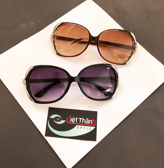 Kính thời trang nữ giá sỉ 4 màu KÍNH HỒ LY KÍNH CÁO | BigBuy360 - bigbuy360.vn