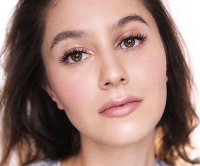 KEM LÓT ÁNH NHŨ LOREAL MAGIC LUMI LIGHT INFUSING PRIMER | BigBuy360 - bigbuy360.vn