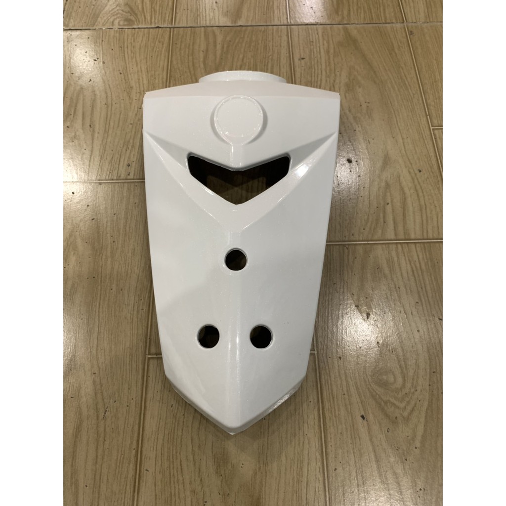 mặt nạ 3 lổ gắn rổ xe sirius màu trắng