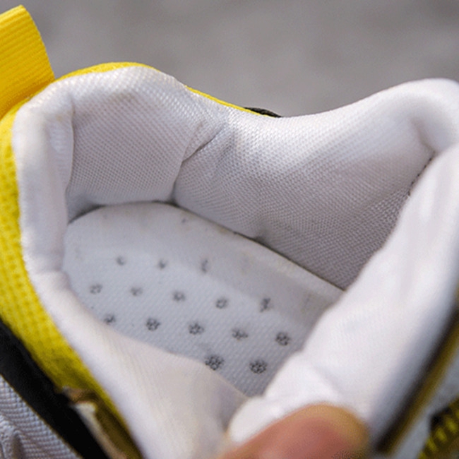 Giày thể thao chống trượt chất lượng