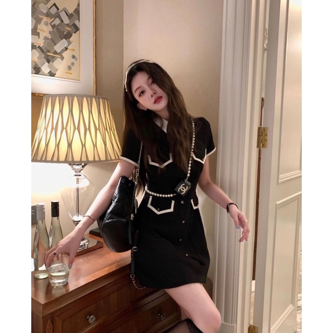 ĐẦM l ĐEN CỔ SƠ MI VIỀN TRẮNG TÚI NẮP