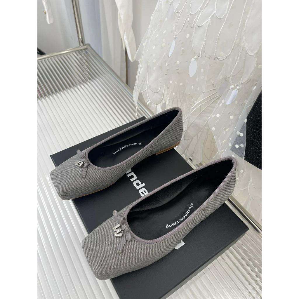 Giày búp bê thời trang cao cấp thương hiệu Alexander Wang thiết kế mũi vuông độc đáo, hiện đại