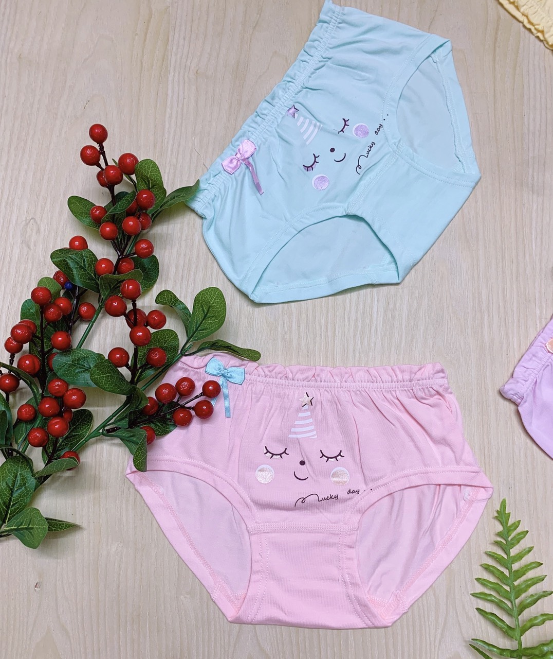 Combo 4 Quần Chip Bé Gái Thun Cotton - Quần Lót Bé Gái Cotton Co Dãn 4 Chiều Thoải Mái Vận Động Hình In Dễ Thương