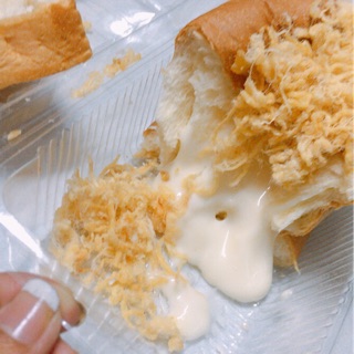 Bánh mì phô mai tan chảy ( hình thật nha)