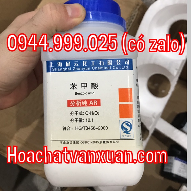 Hóa chất Benzoic aci.d Axi.t benzoic C7H6O2 chai 250g CAS 65-85-0