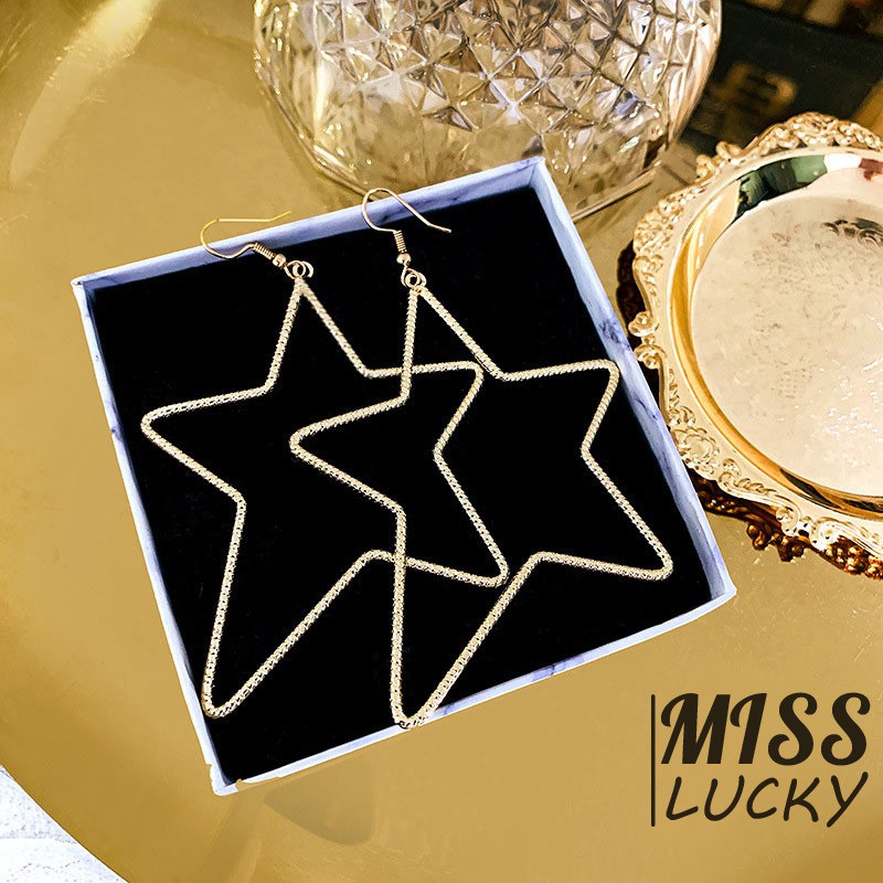 Khuyên tai hình ngôi sao cá tính ấn tượng cho nữ