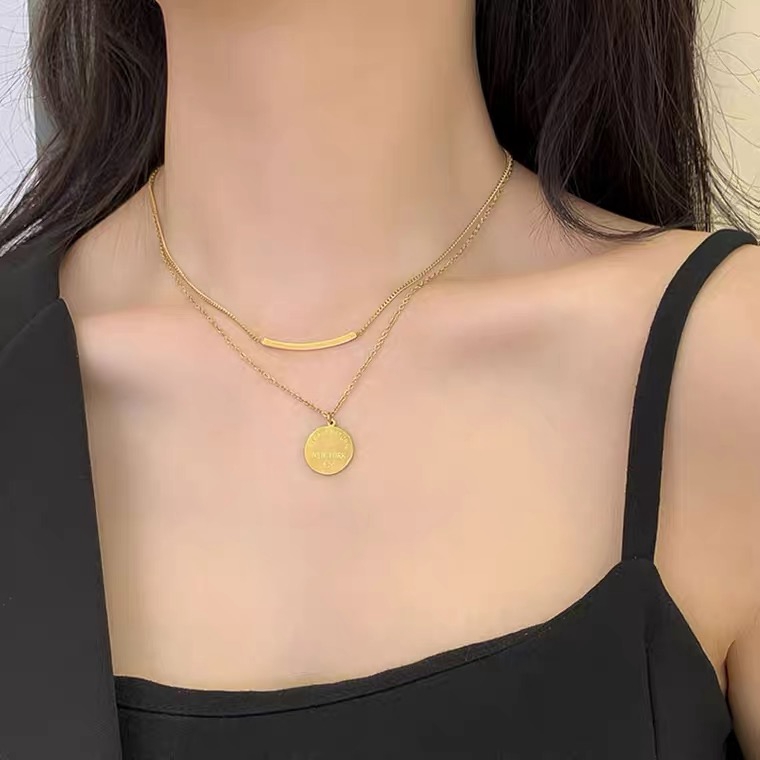 Dây chuyền hai lớp bằng thép titan mạ vàng 18k mặt hình tròn phẳng đơn giản thời trang
