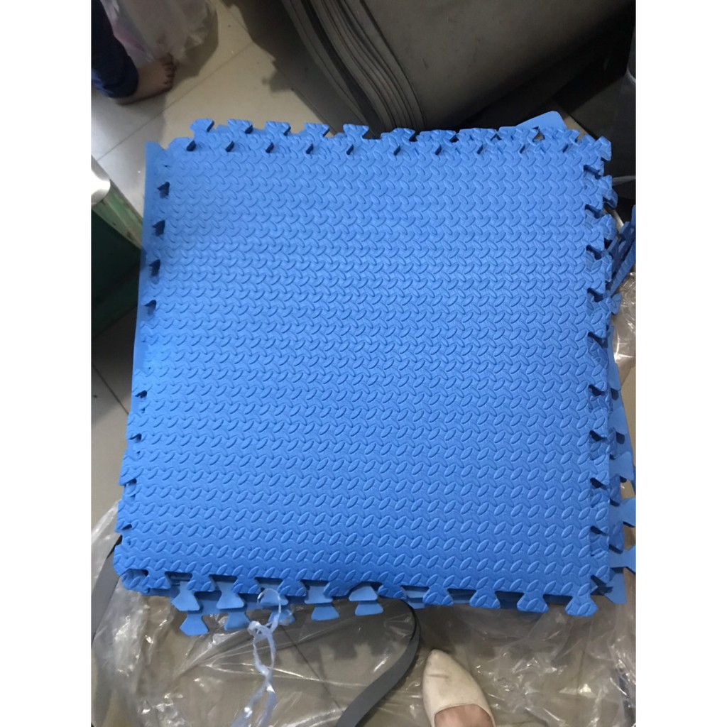 xốp ghép vân khế hàng VN Xuất Khẩu có hai màu kích thước 60x60x0,7cm với giá 10000₫ giá rẻ - Shop Đạt Nụ