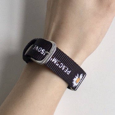 [Mã FAJGT8 giảm 15% đơn 99K] Vòng Tay Hoa Cúc HOT TREND - cho cả nam lẫn nữ đeo | BigBuy360 - bigbuy360.vn