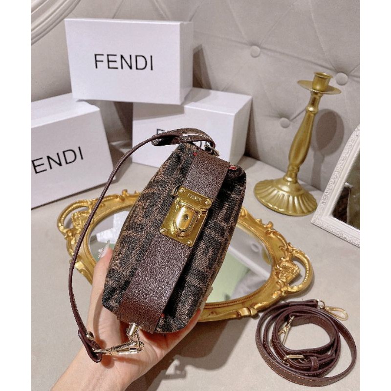 Sale Túi Fendi Fullbox Vừa Đthoai