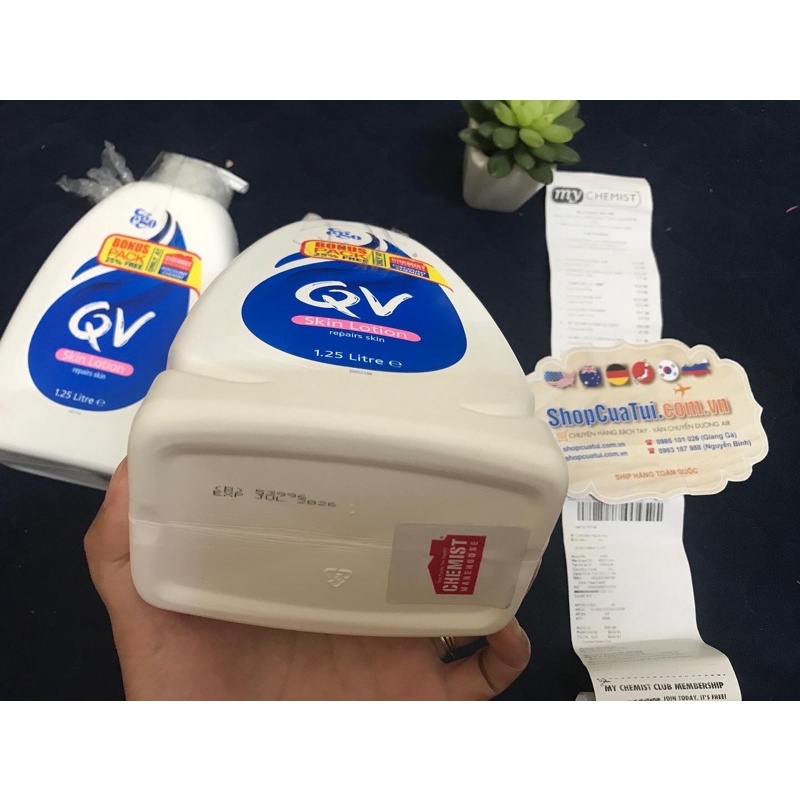 Kem dưỡng ẩm QV Skin Lotion 1.25L nội địa Úc - thích hợp cho da khô hoặc da nhạy cảm