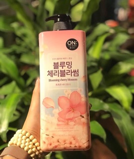 Sữa tắm on the body